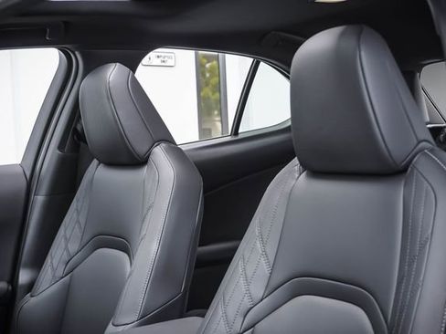 Certified 2025 Lexus UX 300h FWD image 10