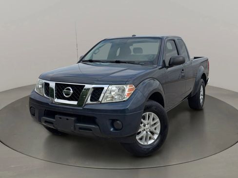 Used 2016 Nissan Frontier SV image 1