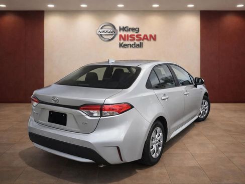 Used 2023 Toyota Corolla LE image 4