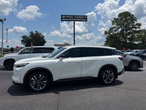 Used 2023 INFINITI QX60 Luxe w/ Cargo Package AWD/4WD image 1