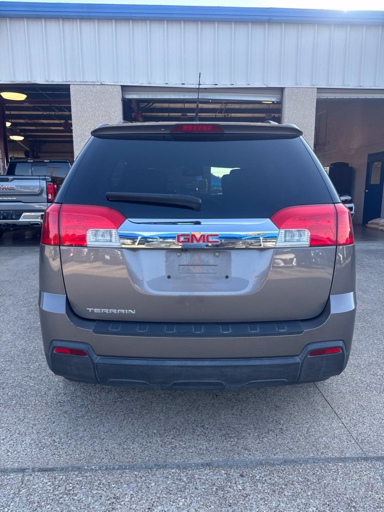 Used 2010 GMC Terrain SLT FWD image 4