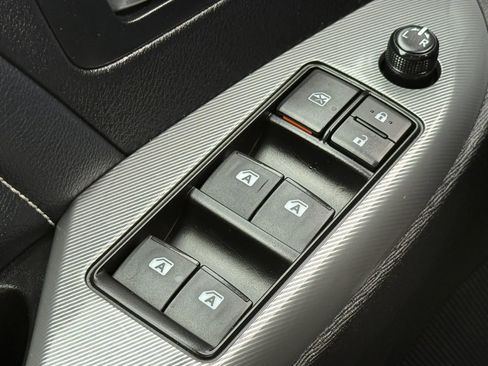 Used 2017 Toyota Sienna SE FWD image 42