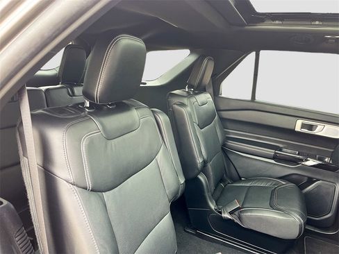 Used 2024 Ford Explorer ST w/ Equipment Group 401A image 30