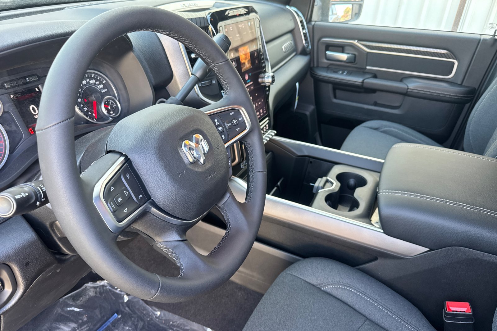 New 2027 RAM 3500 Big Horn AWD/4WD image 9