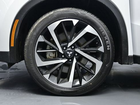 Used 2024 Mitsubishi Outlander SE image 22