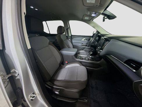 Used 2020 Chevrolet Traverse LT w/ Driver Confidence II Package AWD/4WD image 29