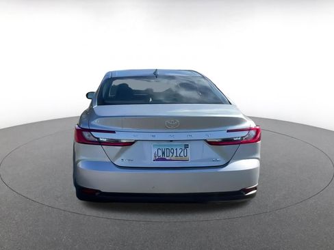 Used 2025 Toyota Camry LE image 12