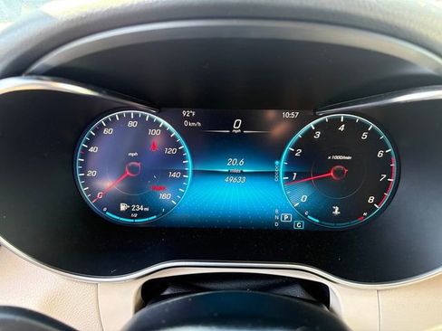 Used 2022 Mercedes-Benz GLC 300 image 25