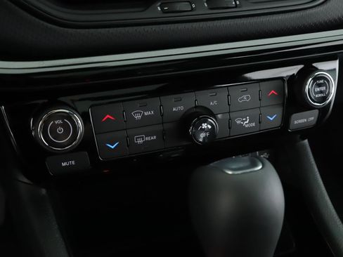 New 2026 Jeep Compass Limited image 39