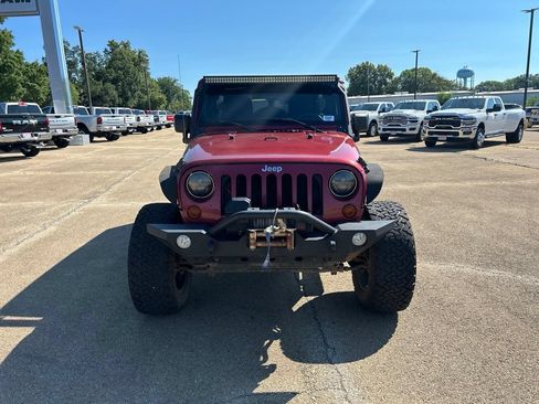 Used 2012 Jeep Wrangler Unlimited Sport AWD/4WD image 6