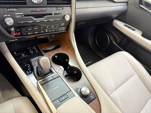 Used 2022 Lexus RX 350L FWD w/ Premium Package image 15