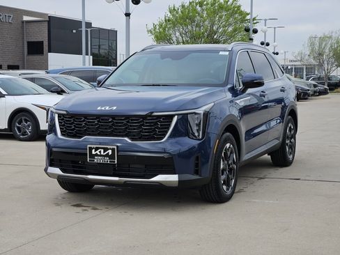 New 2026 Kia Sorento S w/ S Panoramic Sunroof Package FWD image 2