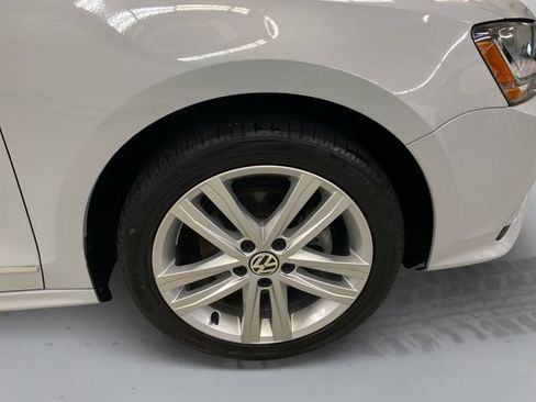 Used 2017 Volkswagen Jetta SEL FWD image 17