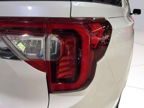 Used 2021 GMC Acadia Denali w/ Denali Technology Package image 14