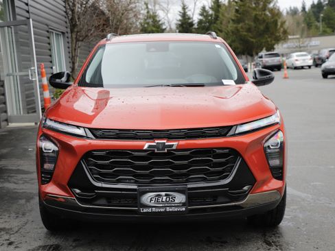 Used 2024 Chevrolet Trax ACTIV w/ Sunroof Package image 6