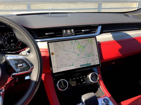 New 2026 Jaguar F-PACE R-Dynamic S image 6