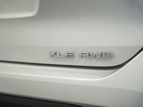 Used 2026 Toyota Highlander XLE AWD/4WD image 7
