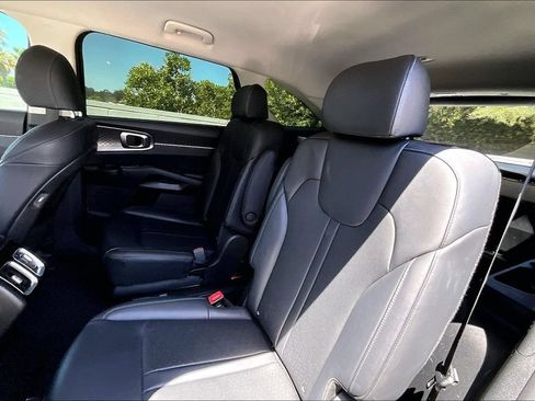 Certified 2023 Kia Sorento EX FWD image 15