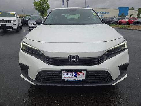 Used 2024 Honda Civic Sport image 2