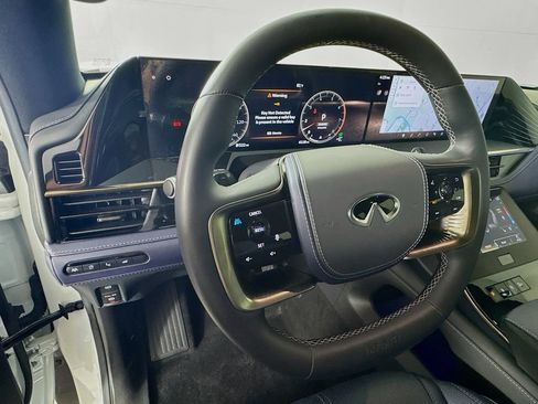 Certified 2026 INFINITI QX80 4WD w/ Sport Exterior Package image 13