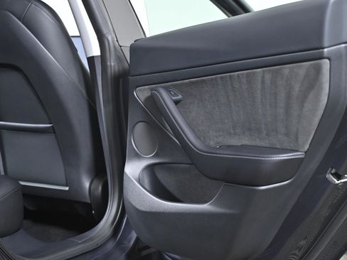 Used 2023 Tesla Model 3 Performance image 29