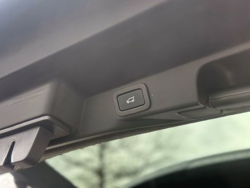 Used 2016 Land Rover Range Rover Sport HSE image 35