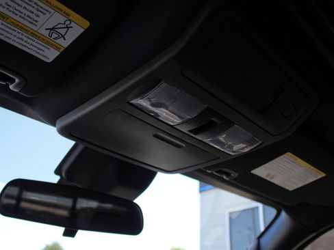 Used 2023 Nissan Frontier PRO-4X image 39