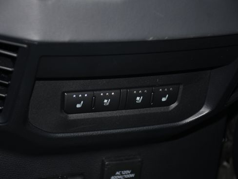 Used 2023 Toyota Tundra Platinum image 19