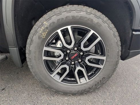 New 2026 GMC Sierra 1500 AT4 w/ AT4 Premium Package image 11