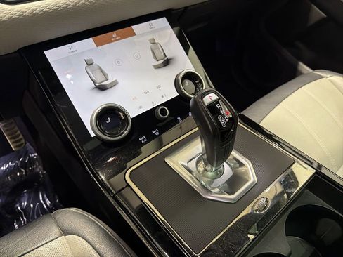 Used 2022 Land Rover Range Rover Evoque R-Dynamic S AWD/4WD image 14