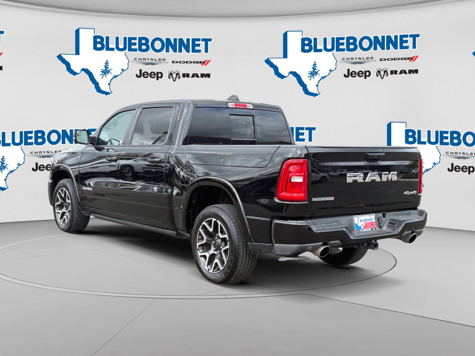 Used 2025 RAM 1500 Laramie w/ Laramie Southwest Edition AWD/4WD image 7