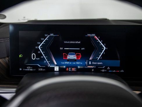 Used 2023 BMW X7 xDrive40i w/ M Sport Package image 26