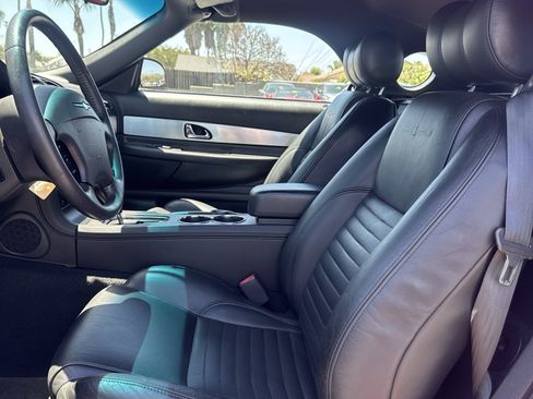 Used 2002 Ford Thunderbird image 17