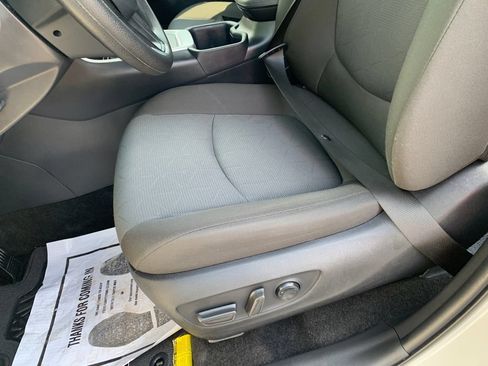 Used 2025 Toyota RAV4 XLE w/ Convenience Package FWD image 23