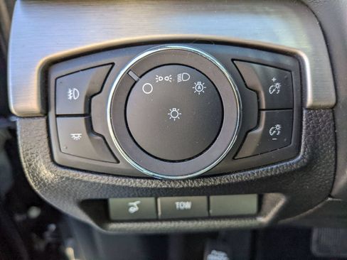 Certified 2018 Ford Explorer Platinum AWD/4WD image 16