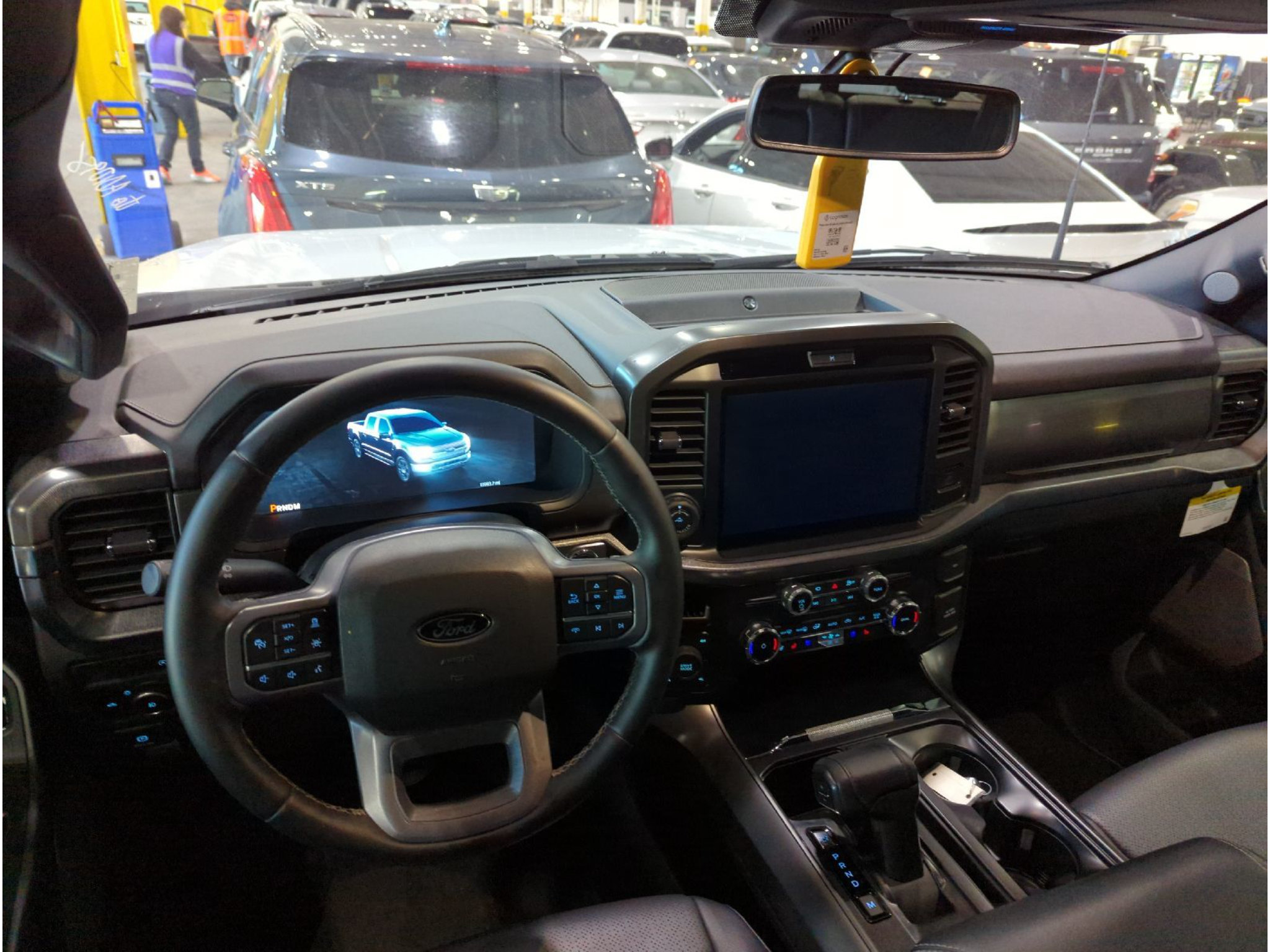 Used 2025 Ford F150 Lariat AWD/4WD image 5
