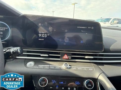 Used 2024 Hyundai Elantra Blue FWD image 5