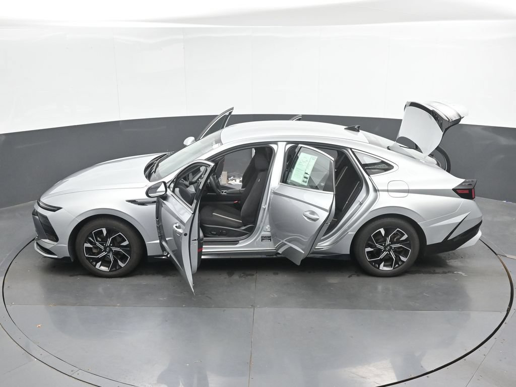 Used 2025 Hyundai Sonata SEL FWD image 49