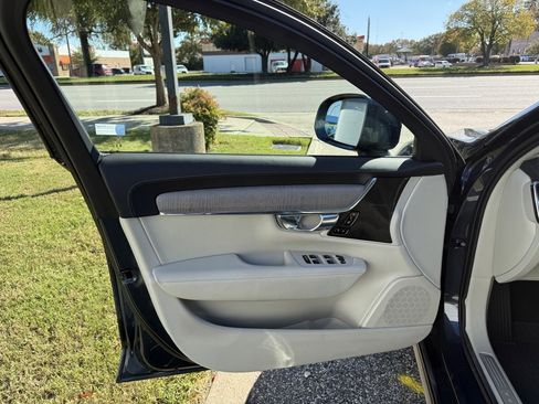 Certified 2024 Volvo V90 B6 Cross Country Ultimate image 17