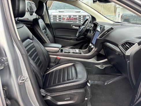 Used 2024 Ford Edge SEL image 7
