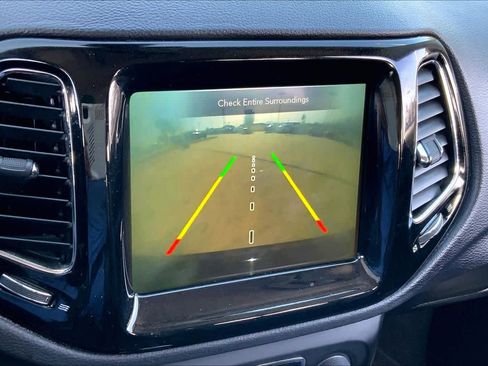 Used 2018 Jeep Compass Limited w/ Navigation Group image 29