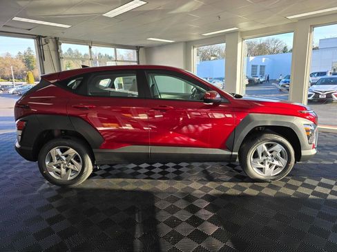 New 2026 Hyundai Kona SE AWD/4WD image 2