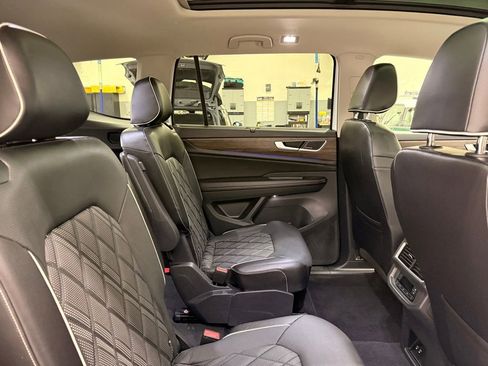 Used 2024 Volkswagen Atlas SEL Premium R-Line AWD/4WD image 27