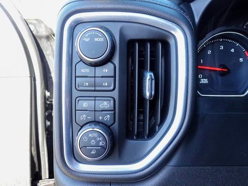 Used 2021 Chevrolet Silverado 2500 LTZ image 18