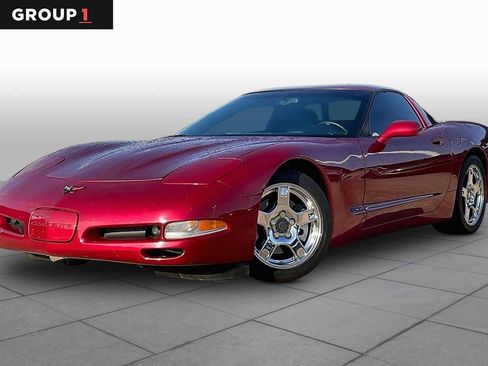 Used 2004 Chevrolet Corvette Coupe w/ Preferred Equipment Group RWD image 1