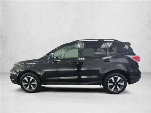 Used 2017 Subaru Forester 2.5i Premium AWD/4WD image 9