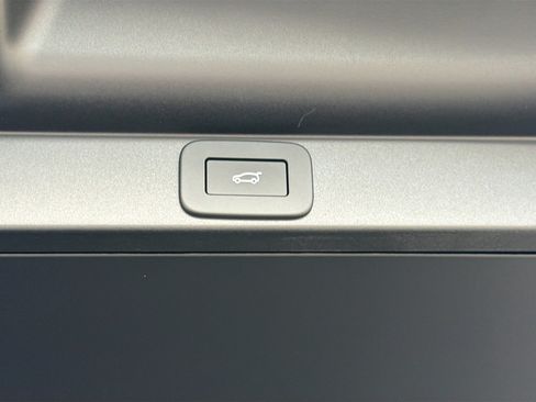 New 2026 Land Rover Range Rover SE AWD/4WD image 13