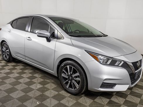 Used 2021 Nissan Versa SV image 8