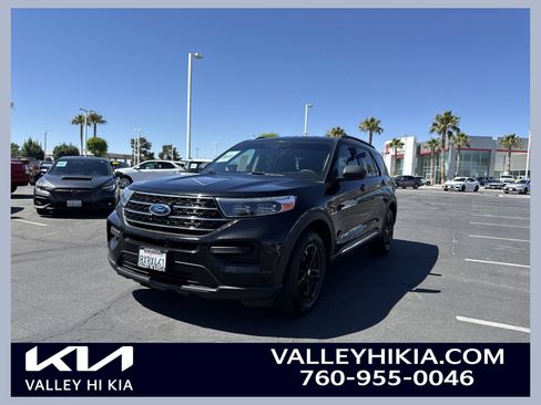 Used 2021 Ford Explorer XLT RWD image 1