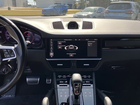 Used 2021 Porsche Cayenne GTS image 25